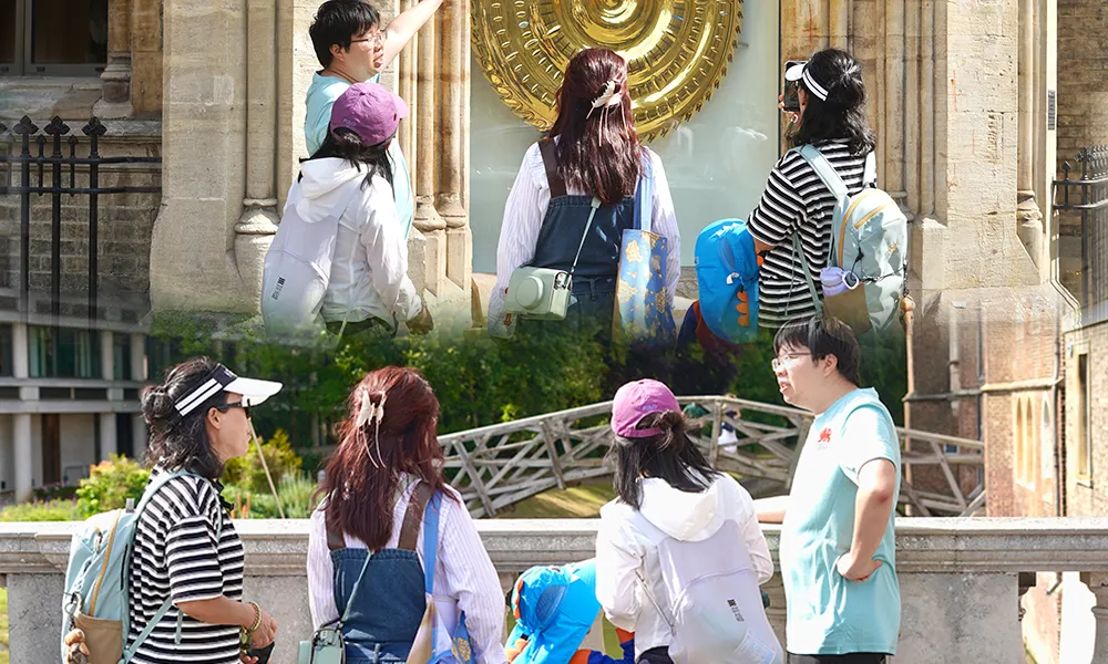 Cambridge University Walking Tour with Student Guide (Includes King’s College Ticket)