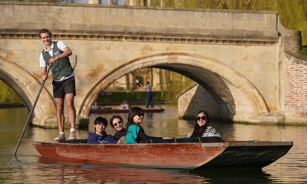 Private Punting Experience on the River Cam